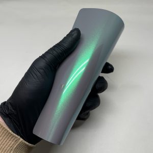 WunderVinyl Super Gloss+ Candy Flip Grey to Green car wrapping film