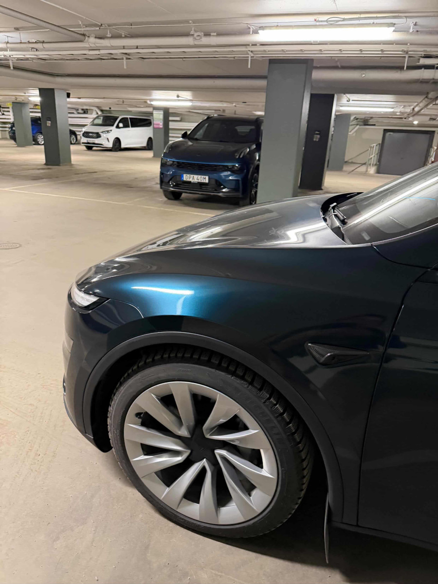 Tela Model Y yliteippaus